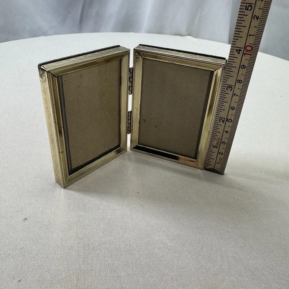 Picture Frame‎ Vintage Double(2) Capacity Folding Brass Free Standing For 2x3 in